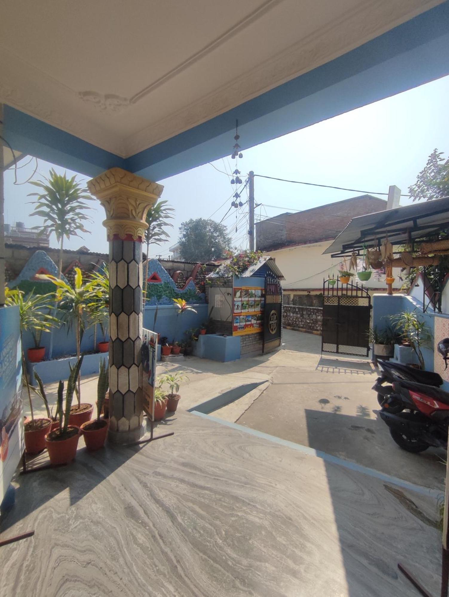 Krishna Inn Pokhara Zewnętrze zdjęcie