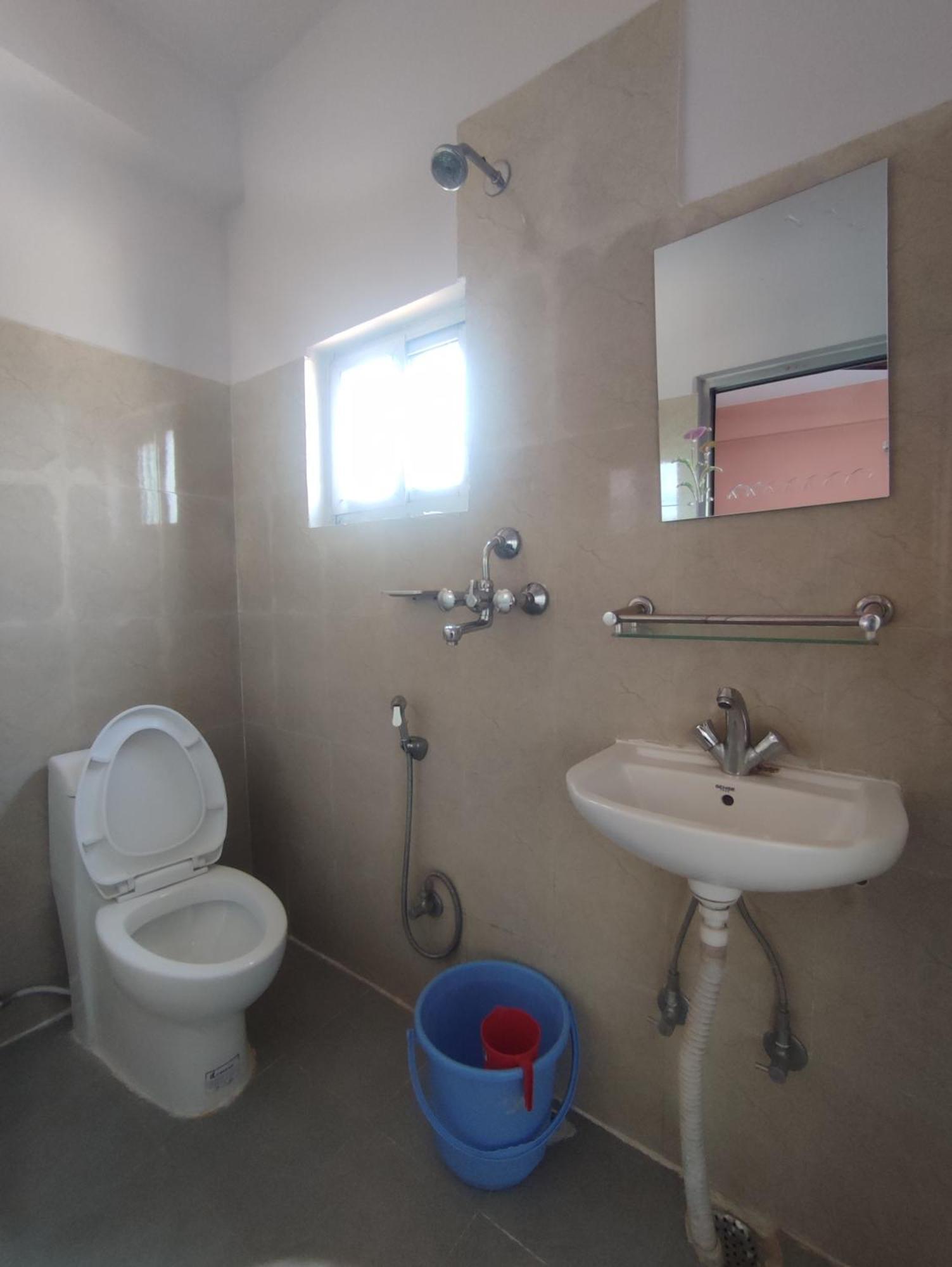 Krishna Inn Pokhara Zewnętrze zdjęcie
