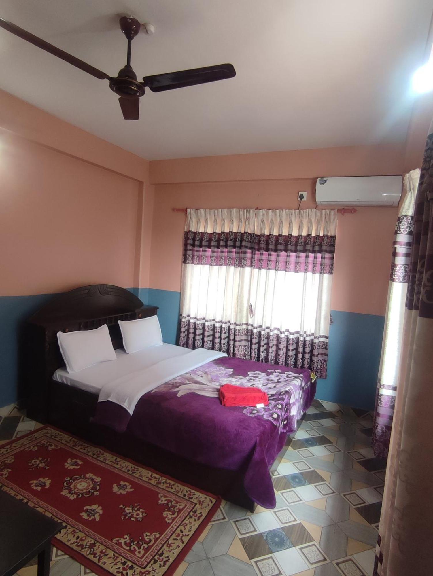 Krishna Inn Pokhara Zewnętrze zdjęcie