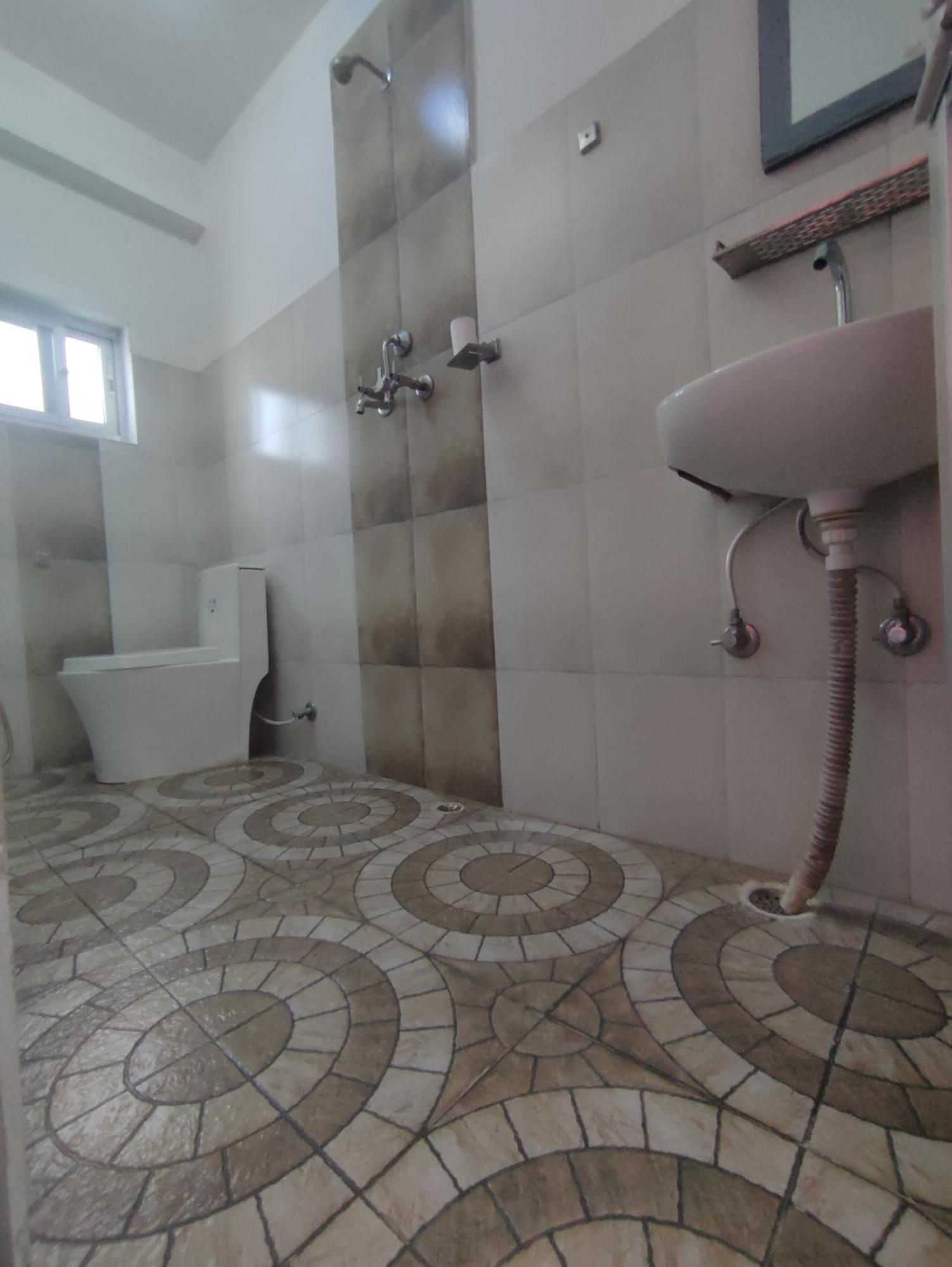 Krishna Inn Pokhara Zewnętrze zdjęcie