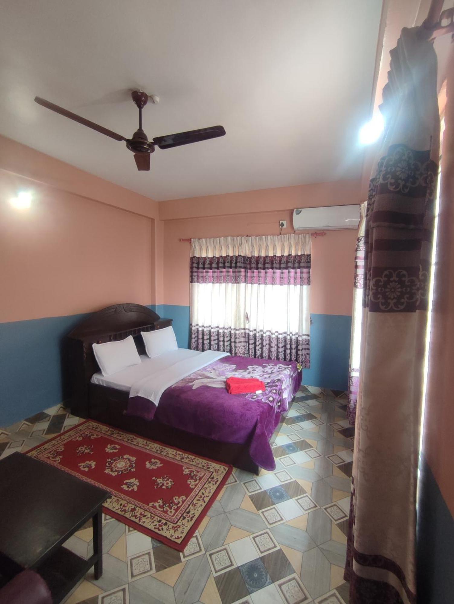 Krishna Inn Pokhara Zewnętrze zdjęcie