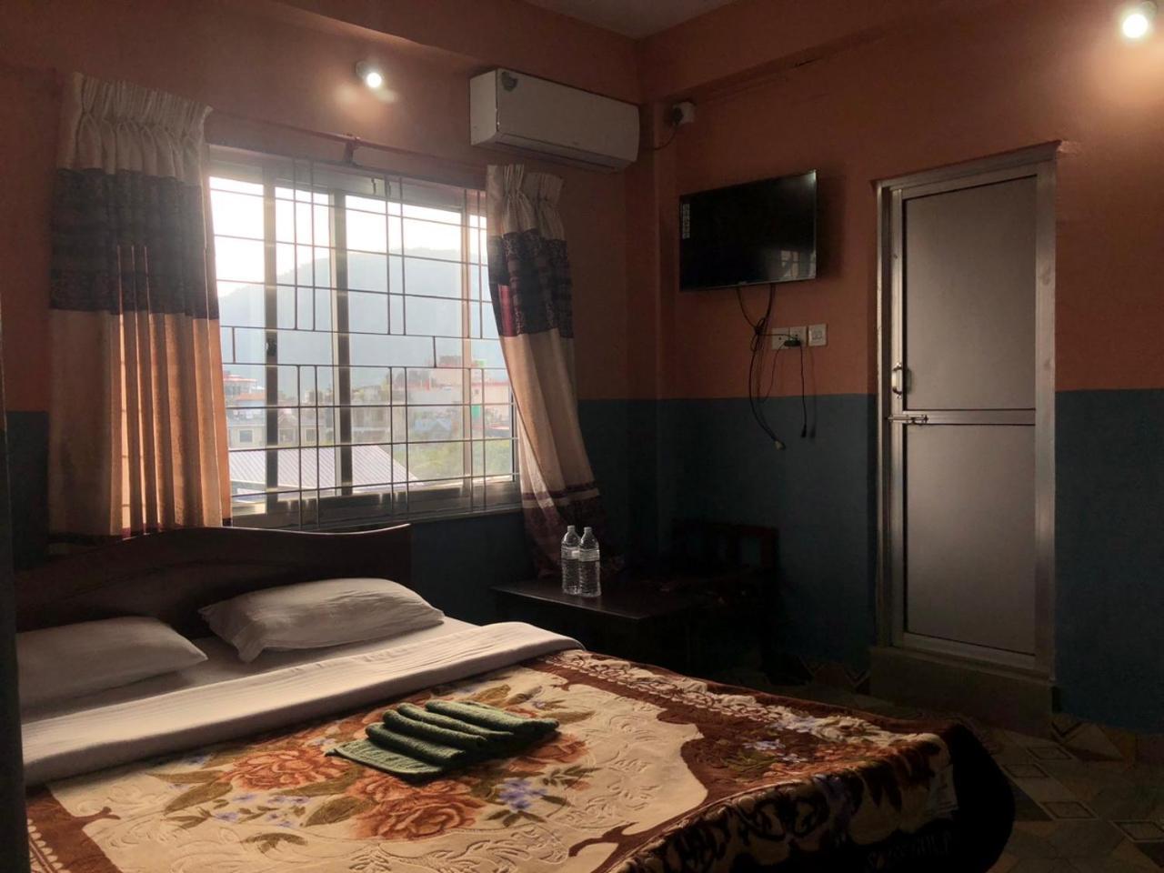 Krishna Inn Pokhara Zewnętrze zdjęcie