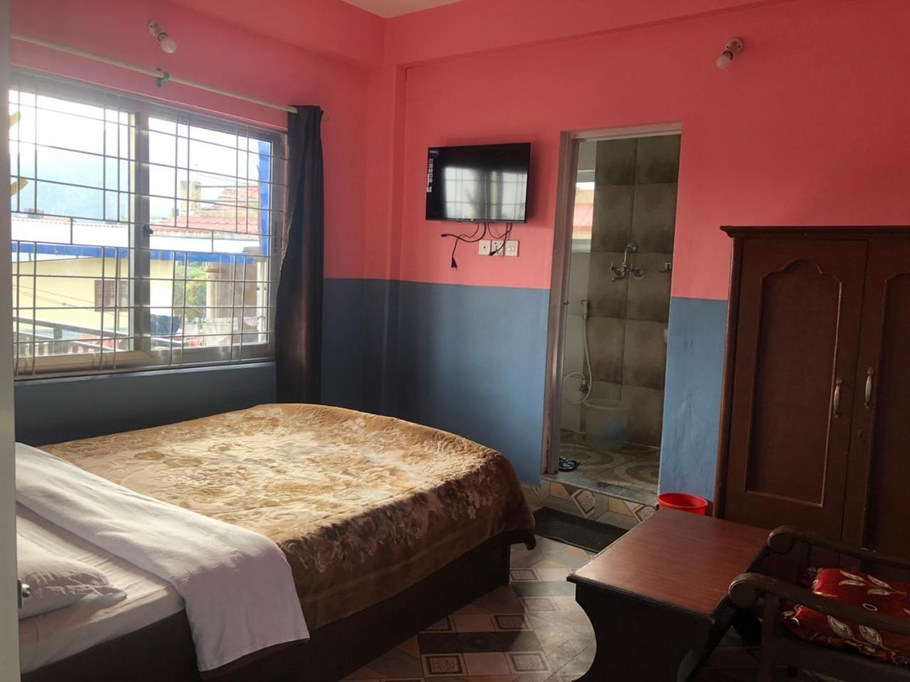 Krishna Inn Pokhara Zewnętrze zdjęcie
