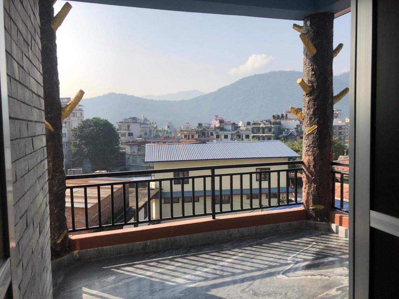 Krishna Inn Pokhara Zewnętrze zdjęcie