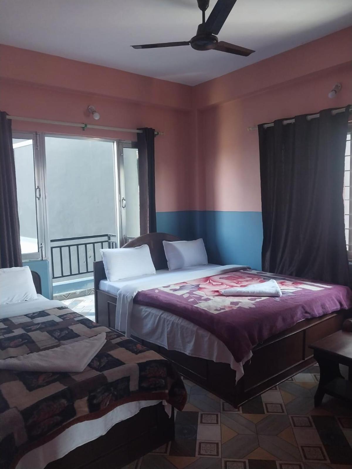 Krishna Inn Pokhara Zewnętrze zdjęcie